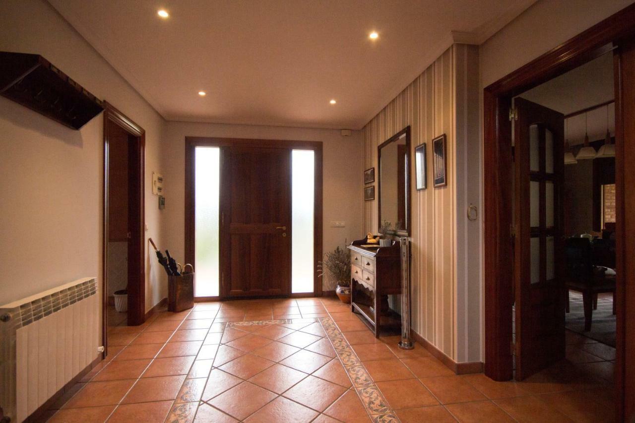 El Chalet Del Golf Urturi Exterior photo