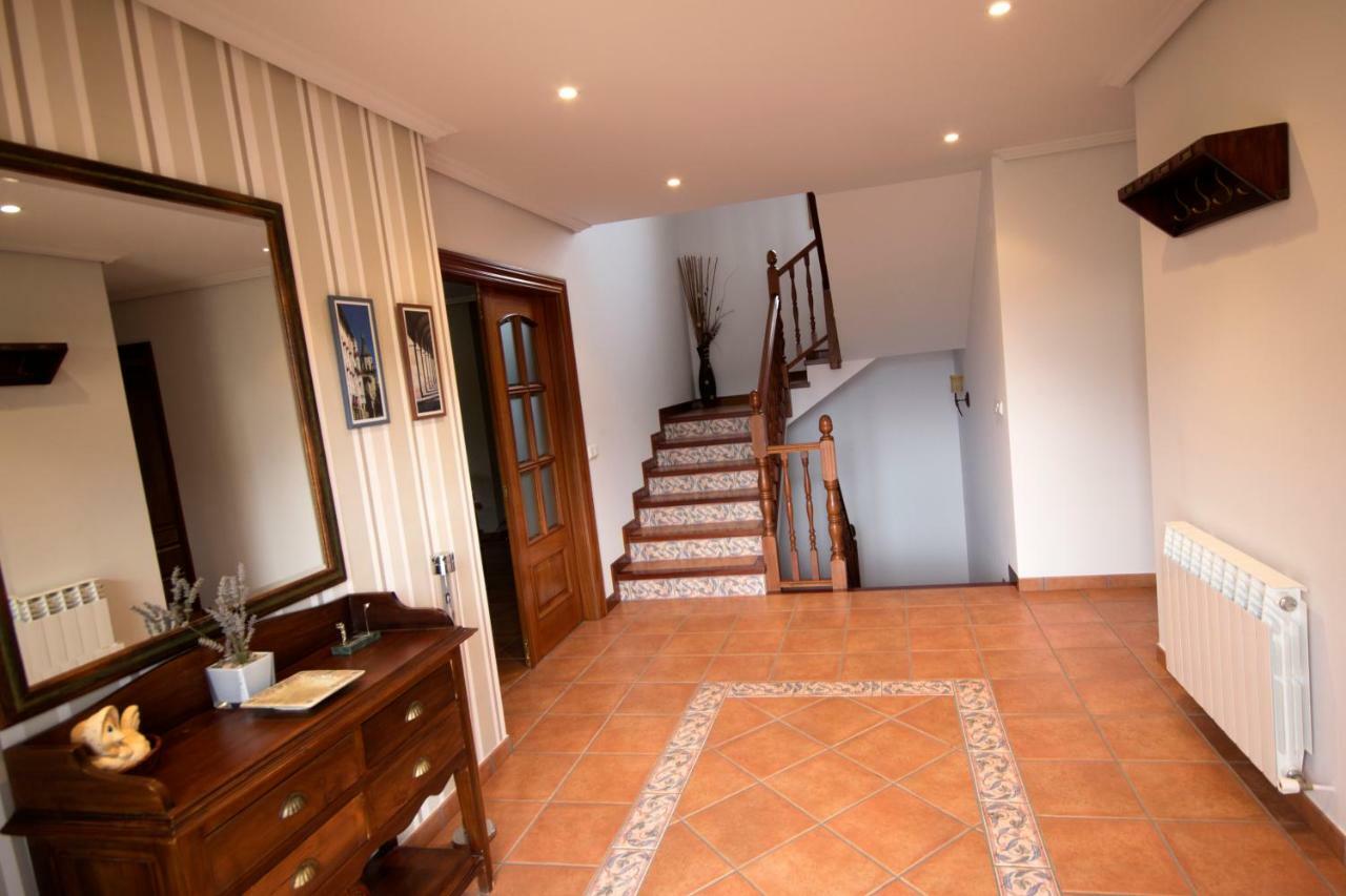 El Chalet Del Golf Urturi Exterior photo